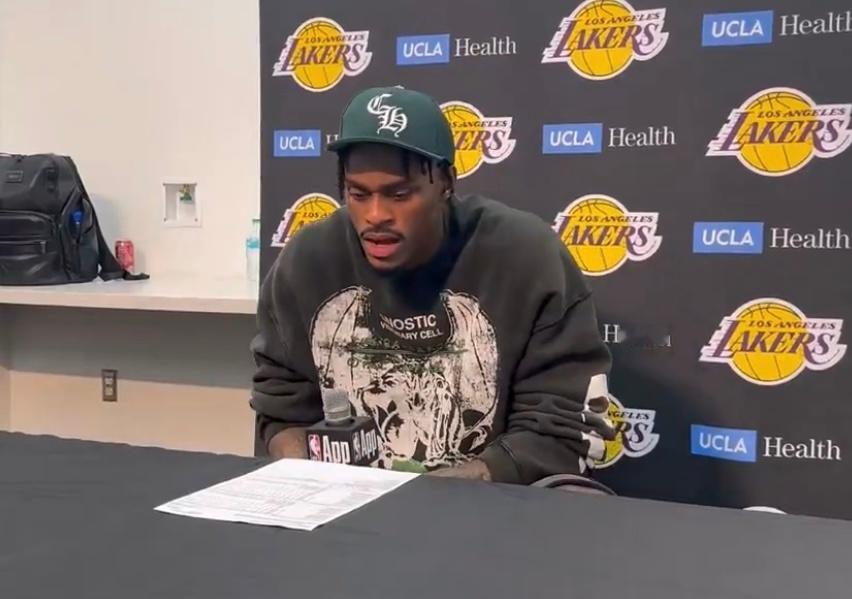 范德彪赛后谈狄龙：“我的意思是，得了吧，他就是爱搞那些小动作，而今晚这让他付出了