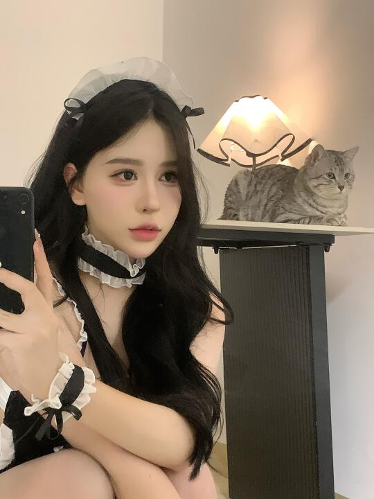 陪我一起工作的小猫🐱