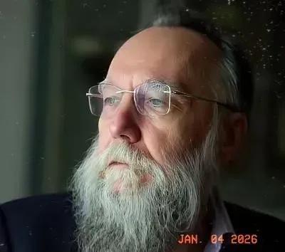 【热点评述】俄罗斯政治学家杜金只看到了一个方面，霸权行为其实也是在自毁前程。美国