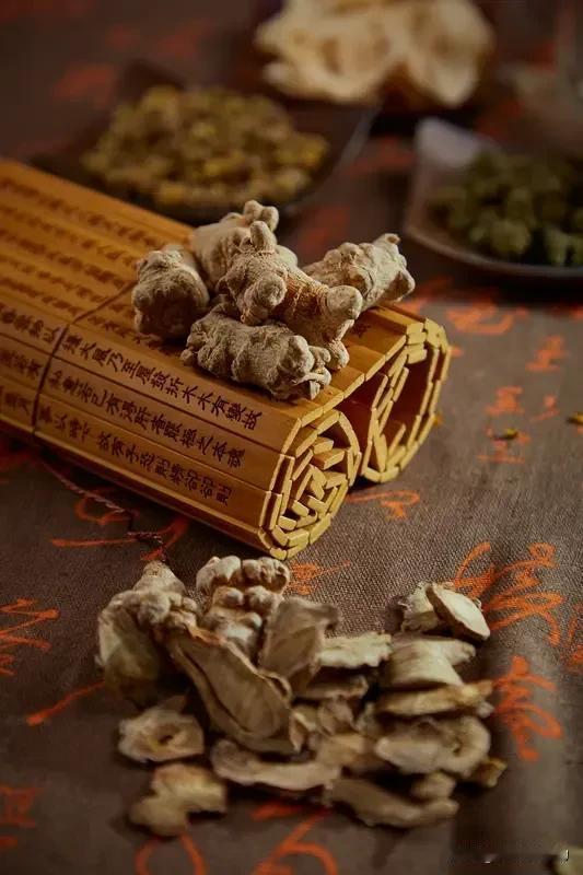 🌃助眠好物——虾青素三七粉！💤

✅三七粉能调节中枢神经，镇静安神，对失眠超