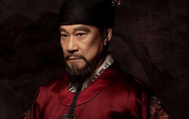 1402年，朱棣将铁铉凌迟处死后，又下油锅。他就想看看铁铉骨头有多硬，炸成骨头灰