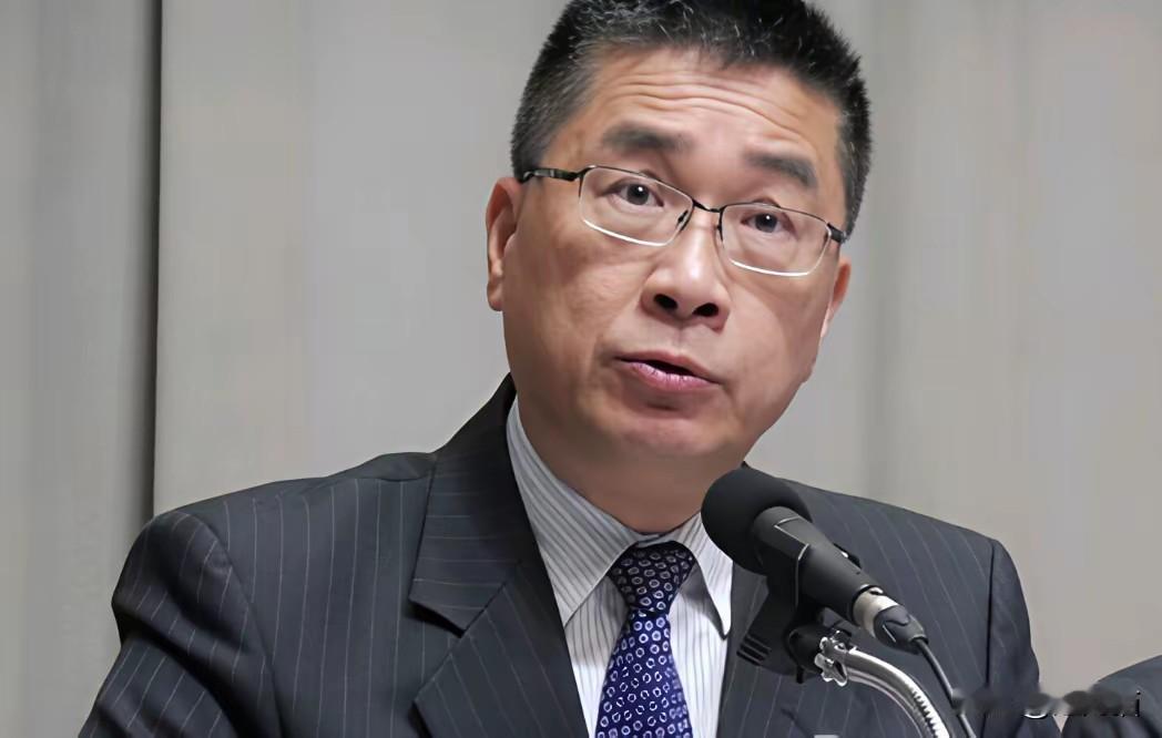 不愿意当中国人，那就滚出中国的领土！11月5日，民进党秘书长徐国勇再度叫嚣，称我