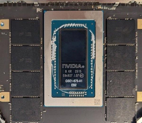 微软Surface Laptop Ultra规格泄露：RTX Spark与128