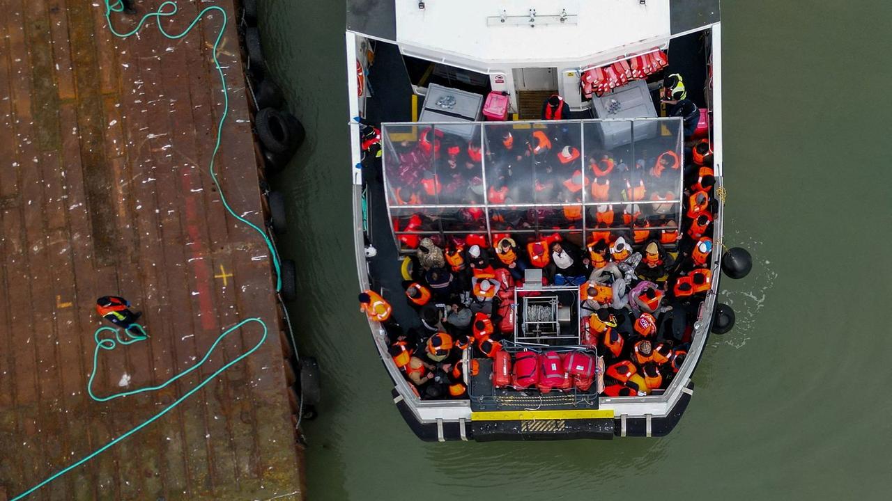 卢旺达就移民遣返协议破裂一事向英国索赔逾1亿英镑