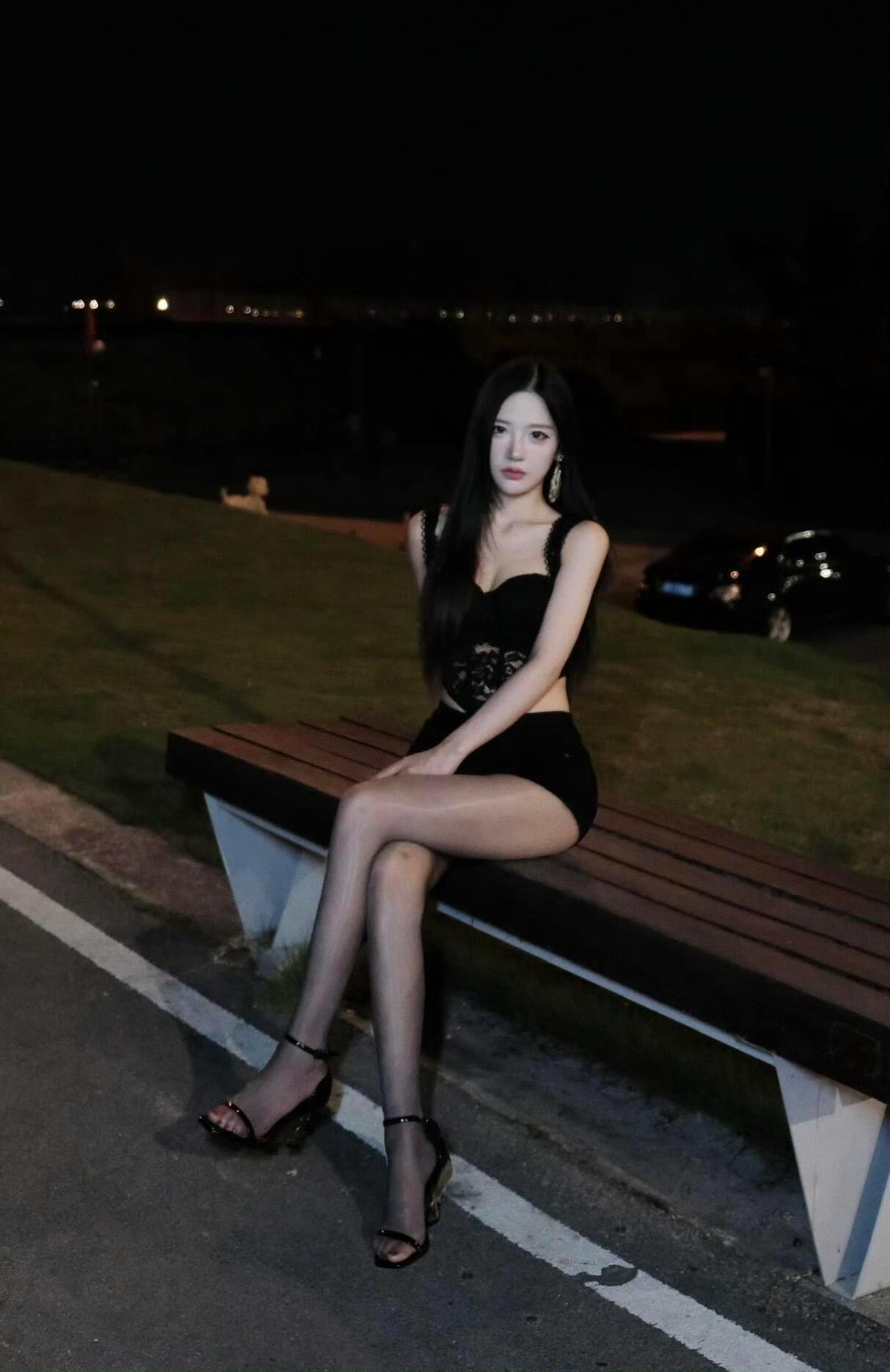 夯____？ ​​​