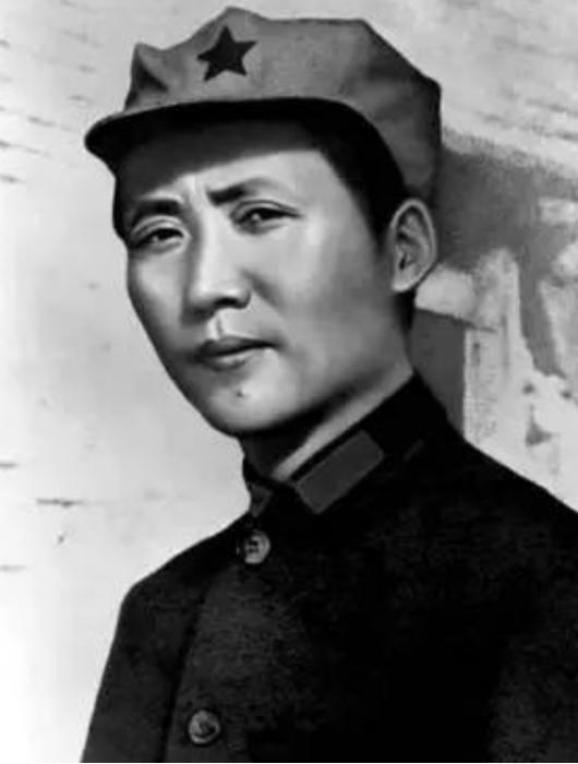 刘伯承1961年说，当年红军长征途中他曾经问过毛泽东，我们到底要去哪儿，毛泽东回