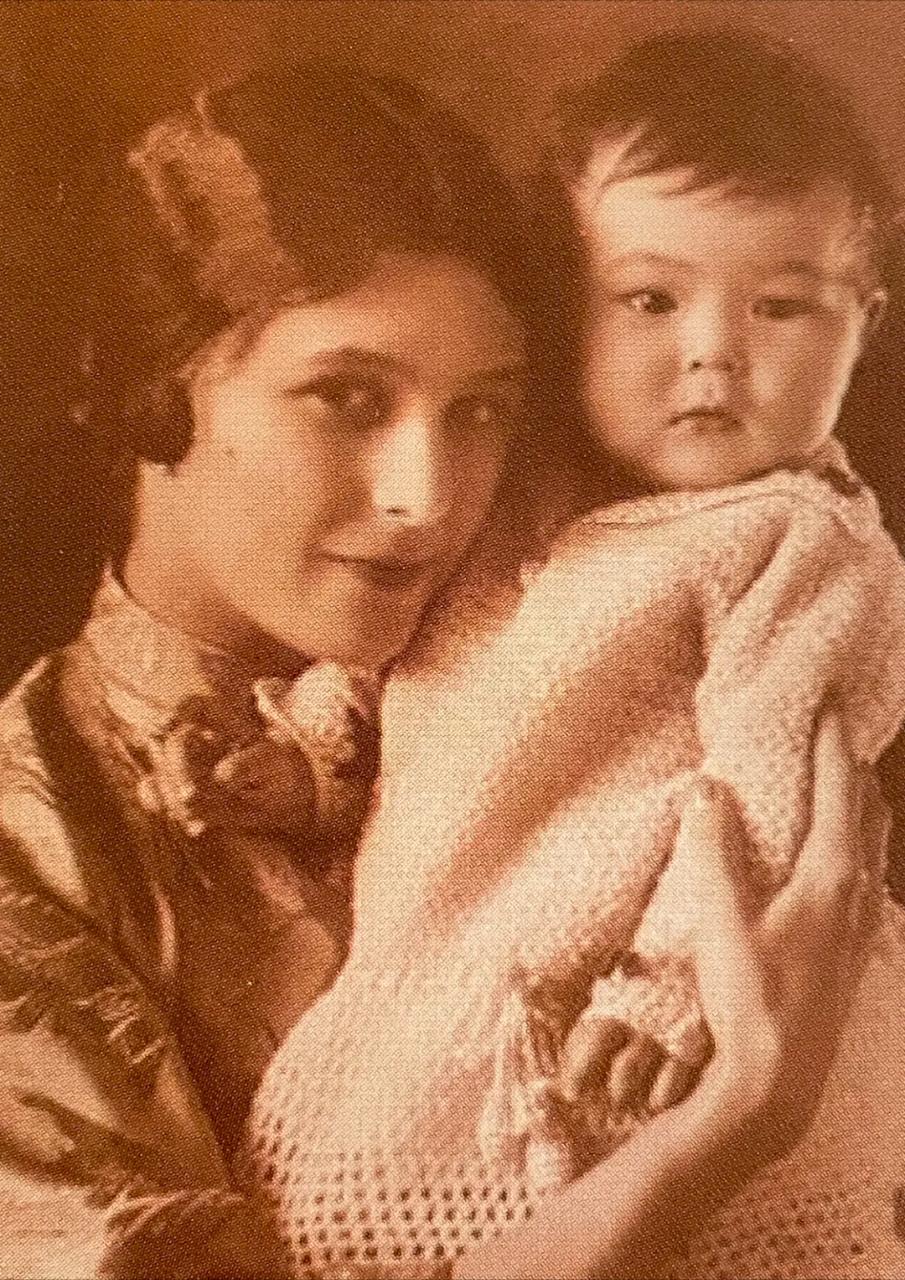 【来自投稿】超模阿拉·伊里春（1926.12.10-1989.3.6）和她17岁