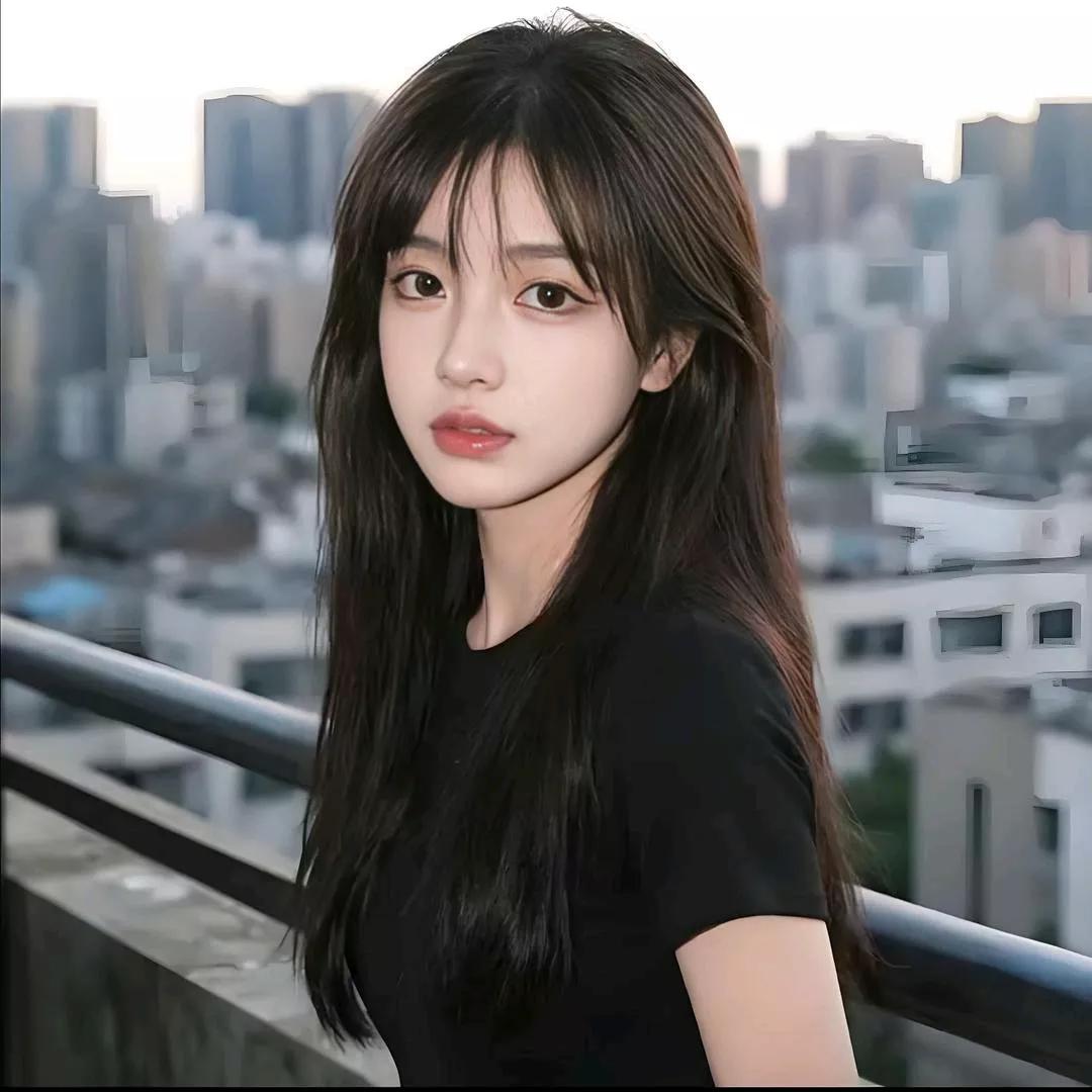 在城市的高楼间，感受时光的静谧。独处的安逸时光 城市里的烟火气 独处的静美时光 