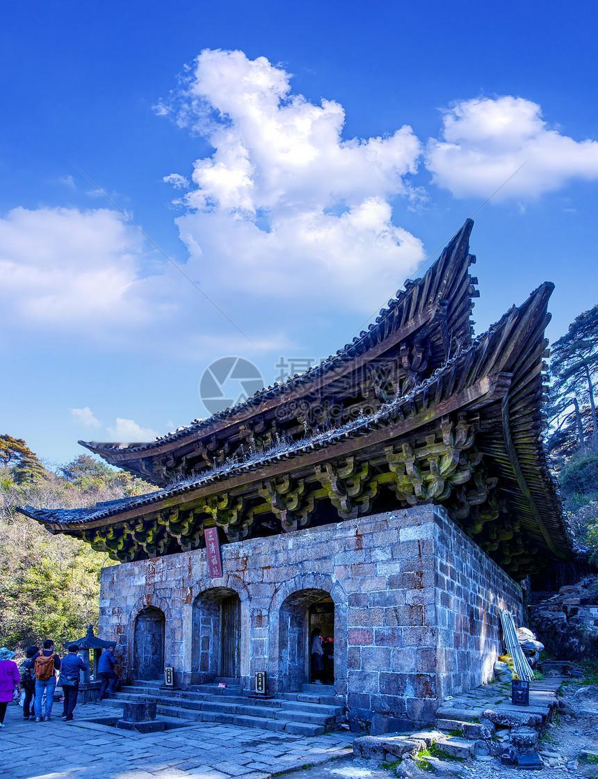 你见过什么样的三清山?

我眼中的三清山是大自然的鬼斧神工与人文瑰宝的交响！三清