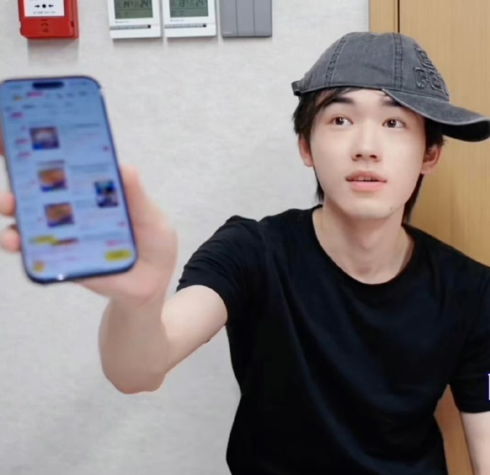 宋亚轩也是严浩翔战队宋亚轩加入严浩翔战队所谓来下狗！向上走！ ​​​