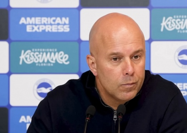 英超第31轮，利物浦1-2客负布莱顿。赛后斯洛特发布会上谈到了球队引援的话题。斯