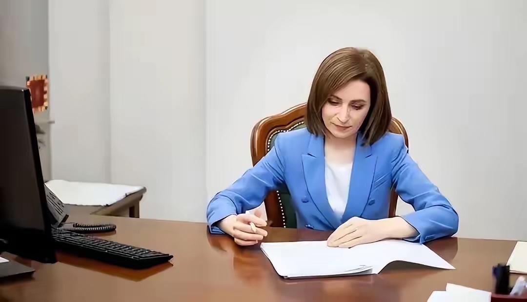 总统支持与邻国合并
1月12日，摩尔多瓦总统马娅·桑杜对媒体表示:如果举行公投，