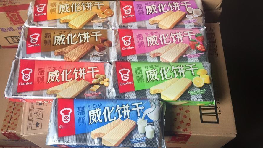 在电影《热辣滚烫》的光辉下，贾玲的瘦身奋斗故事不仅激励了无数观众，更催生了一股对