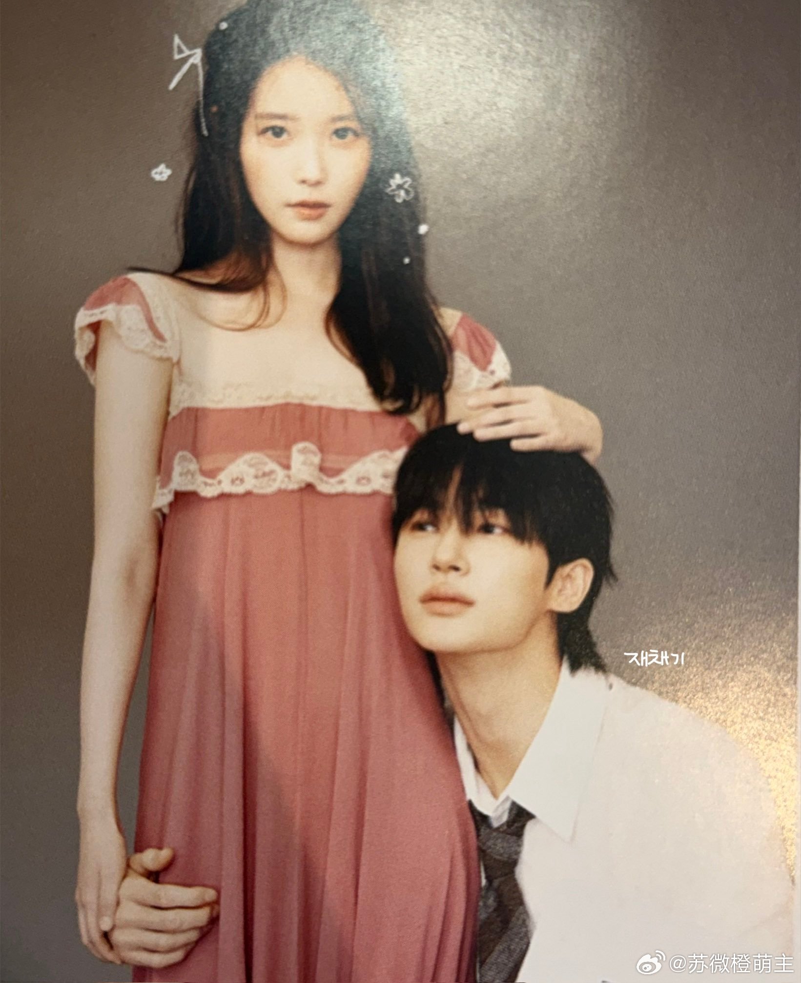 21世纪大君夫人  IU x 边佑锡超级哇塞的画报！！！！！！！！拍的好好～