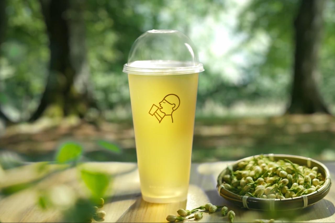头部茶饮纷纷锁定汉中茶源，产自秦巴深山的茶叶，跟随品牌供应链直达全国门店。这其中