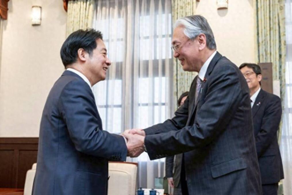 认了！赖清德当着日本议员的面亲口承认了！

他认为：大陆势力不断“扩张”，台湾压