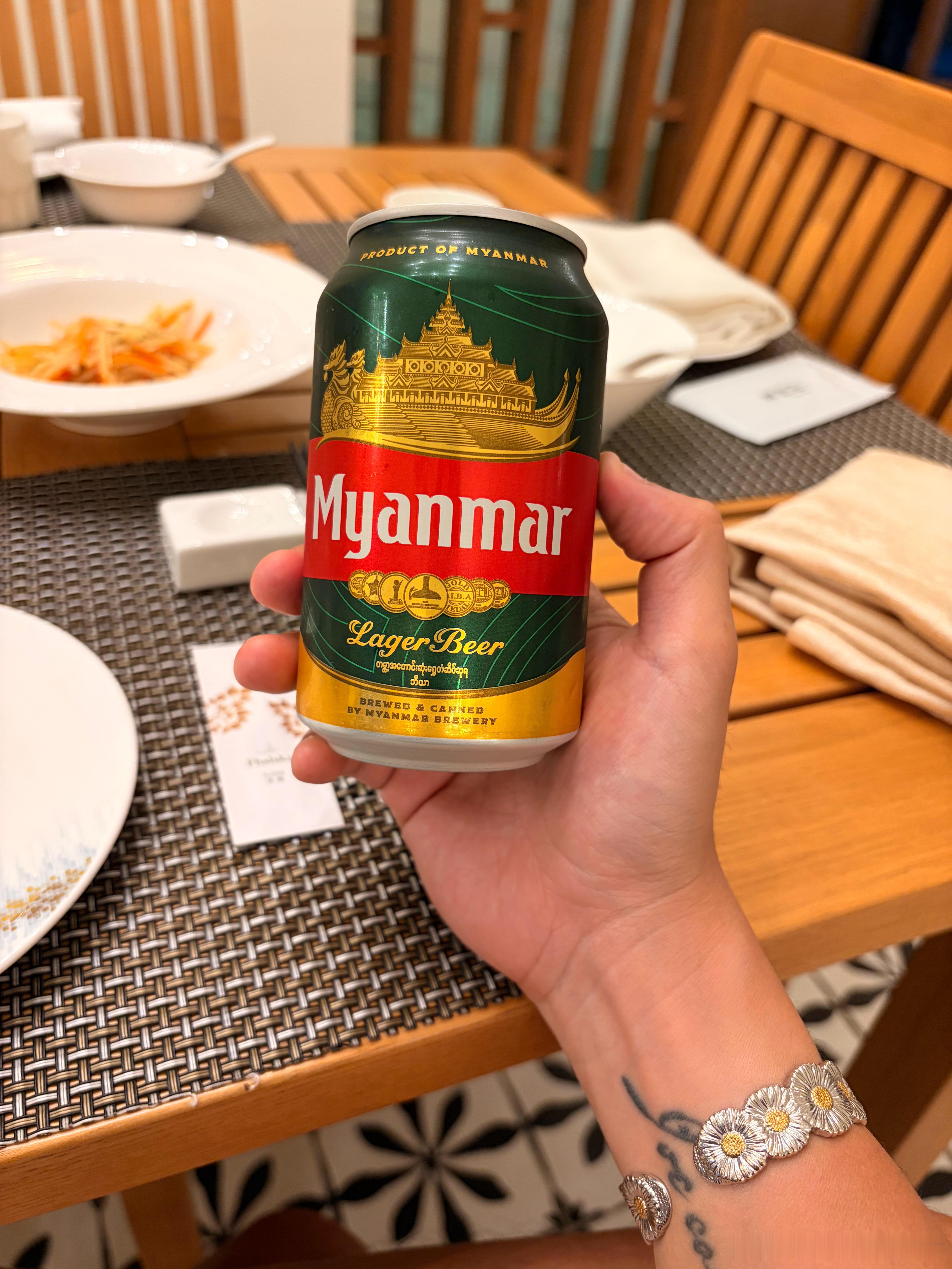 缅甸啤酒-非常淡 芒市·光拉
