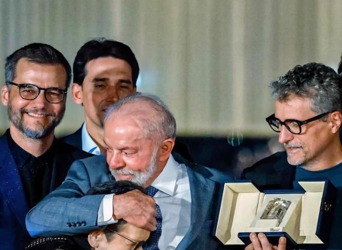 大豆卖不出来，巴西紧急派人访华！
当地时间3月17日，为了能够向中国出口更多大豆