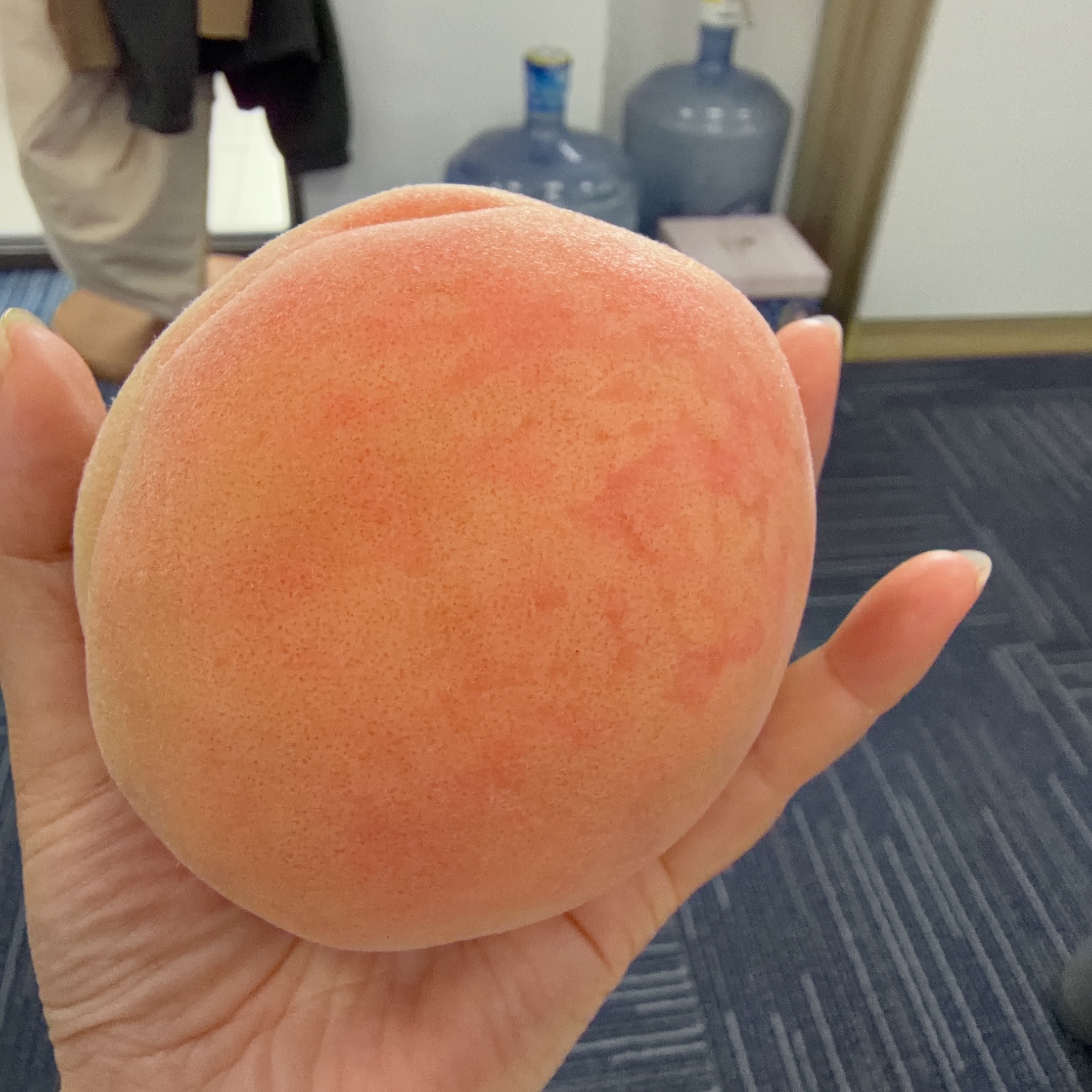 吃个无锡水蜜桃🍑 