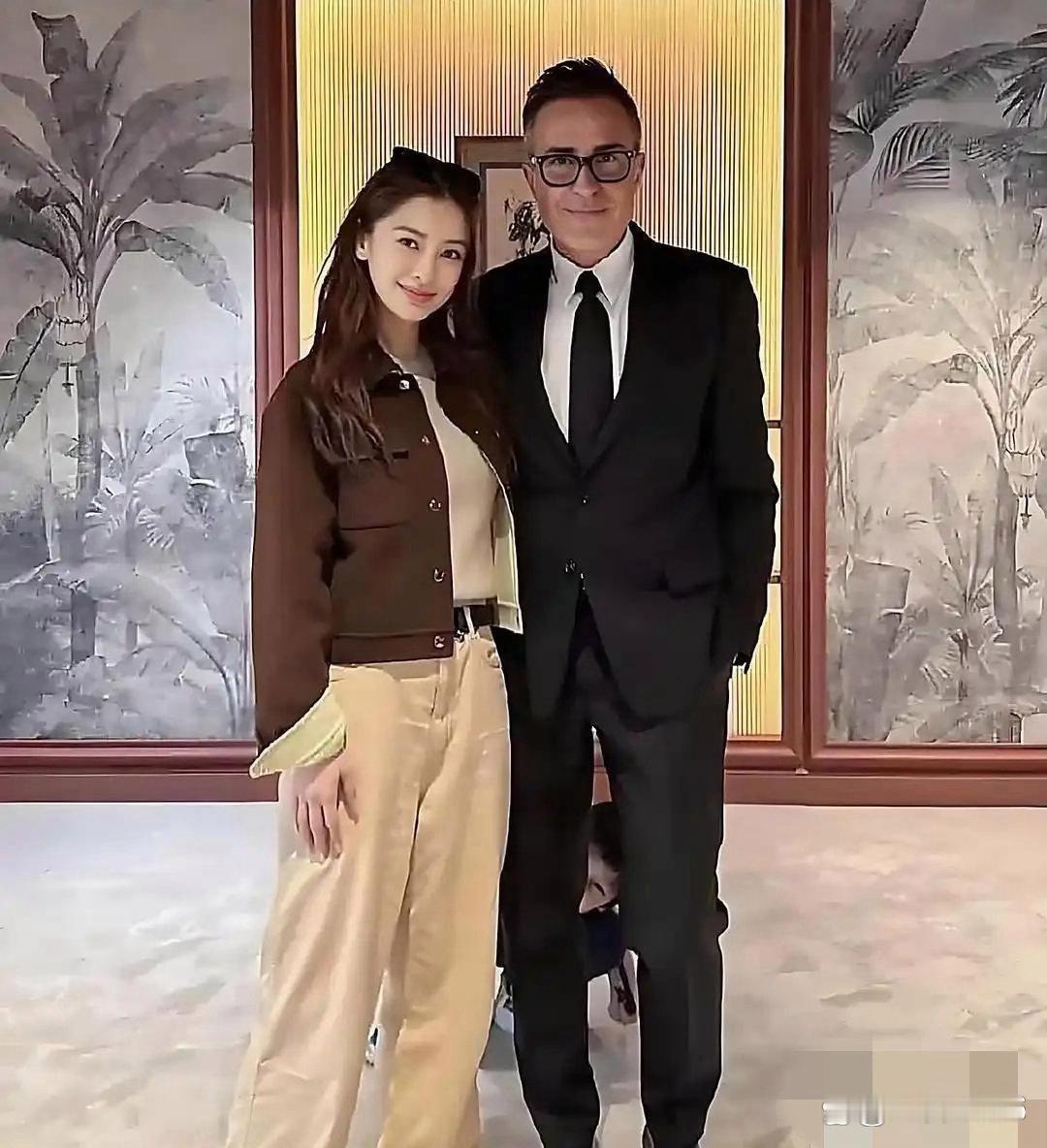 黄晓明怕是要气到后槽牙都咬碎了！他哪能想到，自己小心翼翼护着的儿子，竟被前妻无意