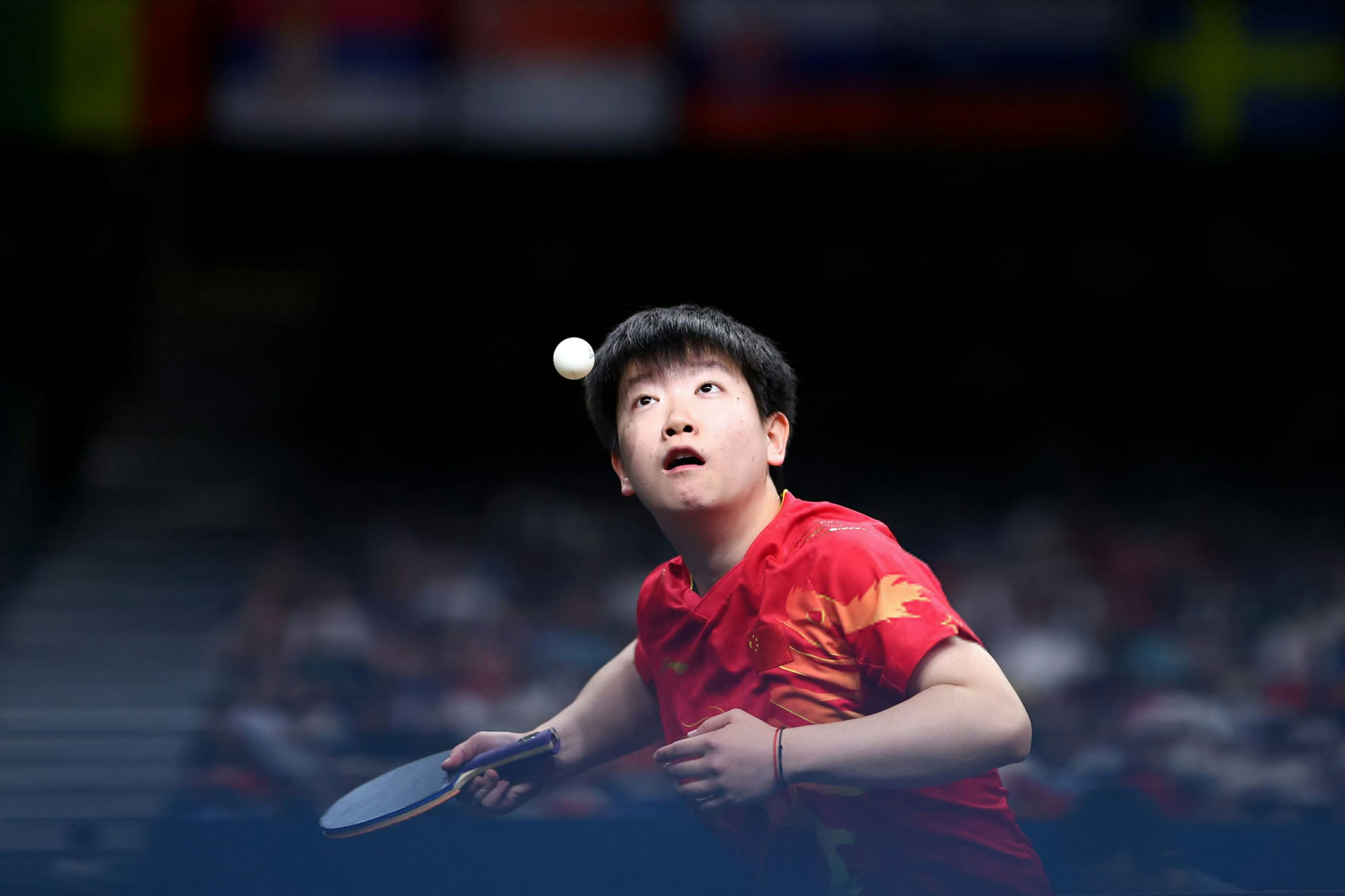 原来孙颖莎和陈梦都是深大乒乓球俱乐部的成员。在乒乓球女团决赛开打前，深大乒乓球俱
