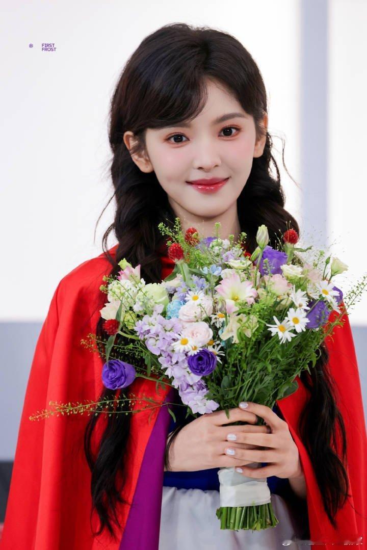 昨天好六夜章若楠身体不舒服状态还这么好，治愈力简直了[苦涩] ​​​