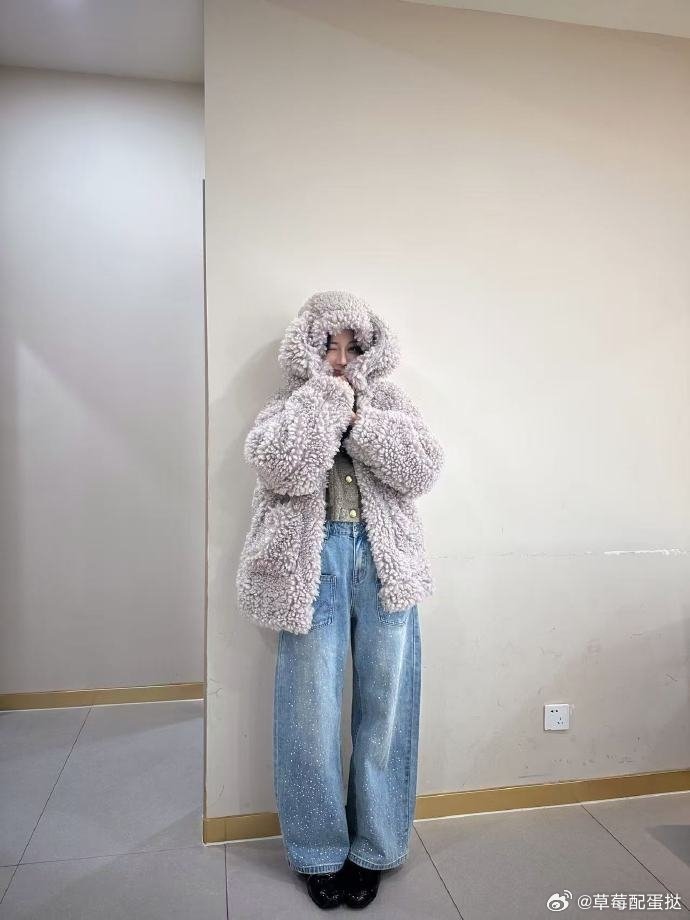 来看娱乐迪丽热巴兔子的时候迪丽热巴兔耳连帽外套 三月首日份心动查收！迪丽热巴兔耳