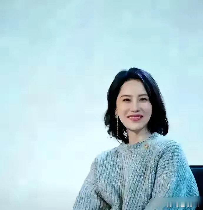 这是海清吗？现在越来越美，有韵味了！ 
