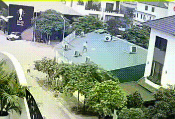本来是准备排除空调外机故障，空调外机却突然爆炸，安全警钟必须敲响！
越南永安，两