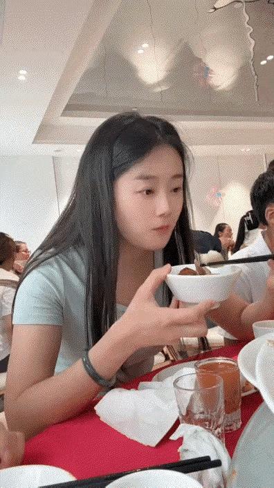 吃席还有走错的？[快哭了]…