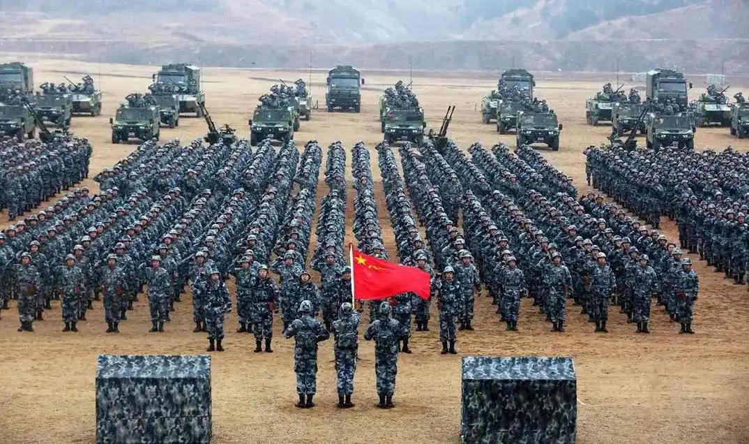 中国首次以“武力”警告美国！12月18日，中国就美对台军售首次公开表态：“解放军