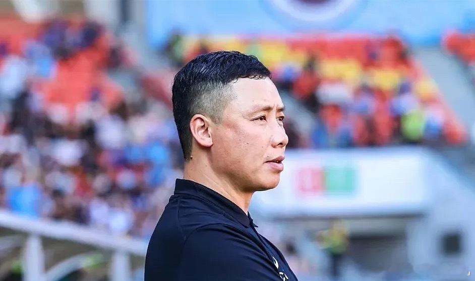 中超第8轮，深圳新鹏城1-0辽宁铁人，赛后，深圳新鹏城主教练陈涛出席新闻发布会。