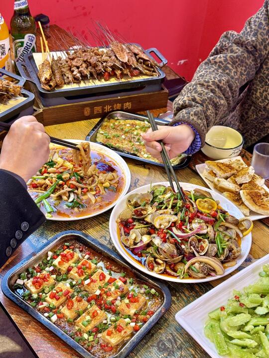去石桥铺一定要吃！西北烤串好好吃