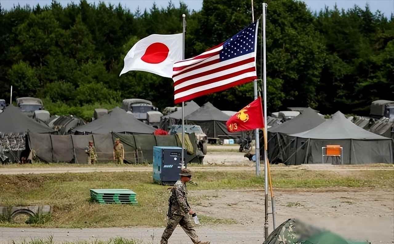 四岛还在俄手里，日俄吵了八十年，安全比地盘更难松口

1945年8月日本即将投降