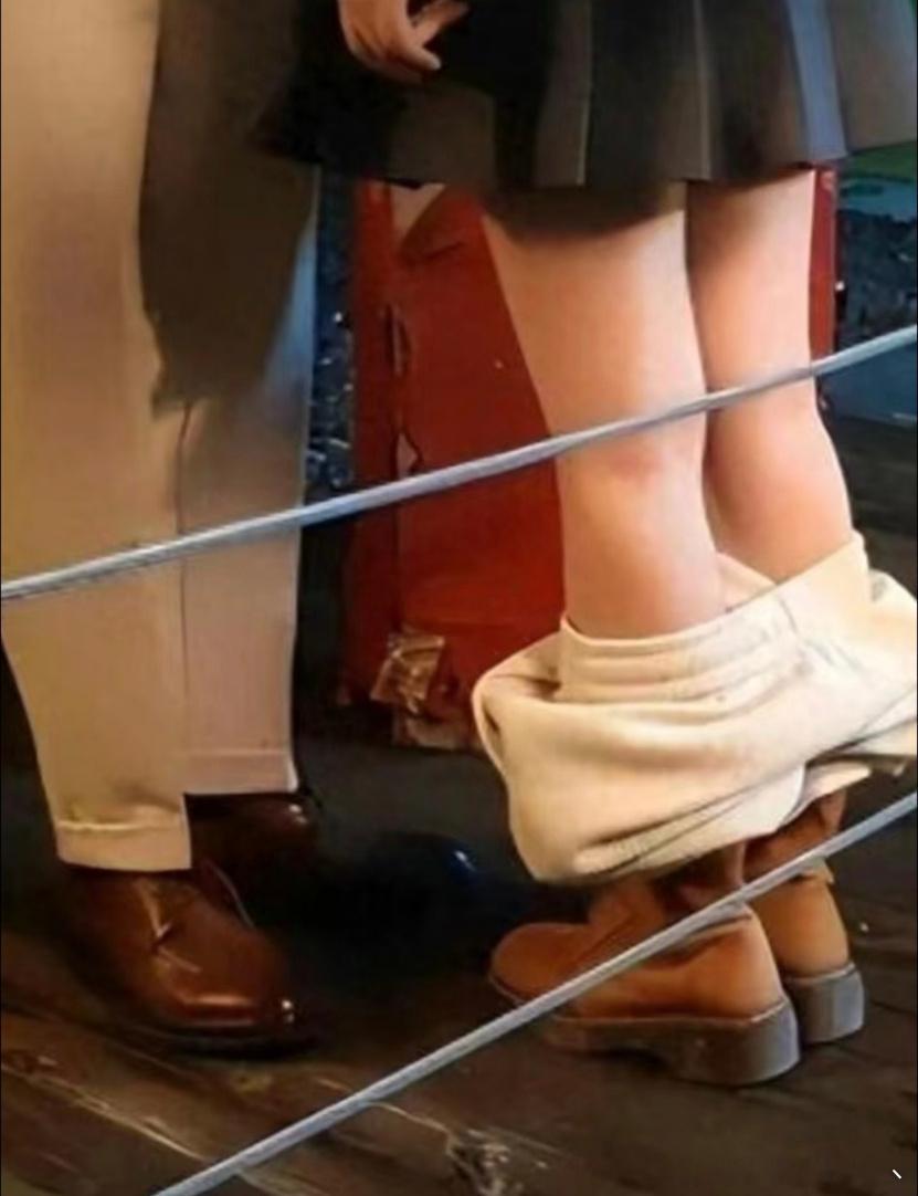 终于知道为什么电视剧不拍下半身了，原来一个比一个搞笑！ 