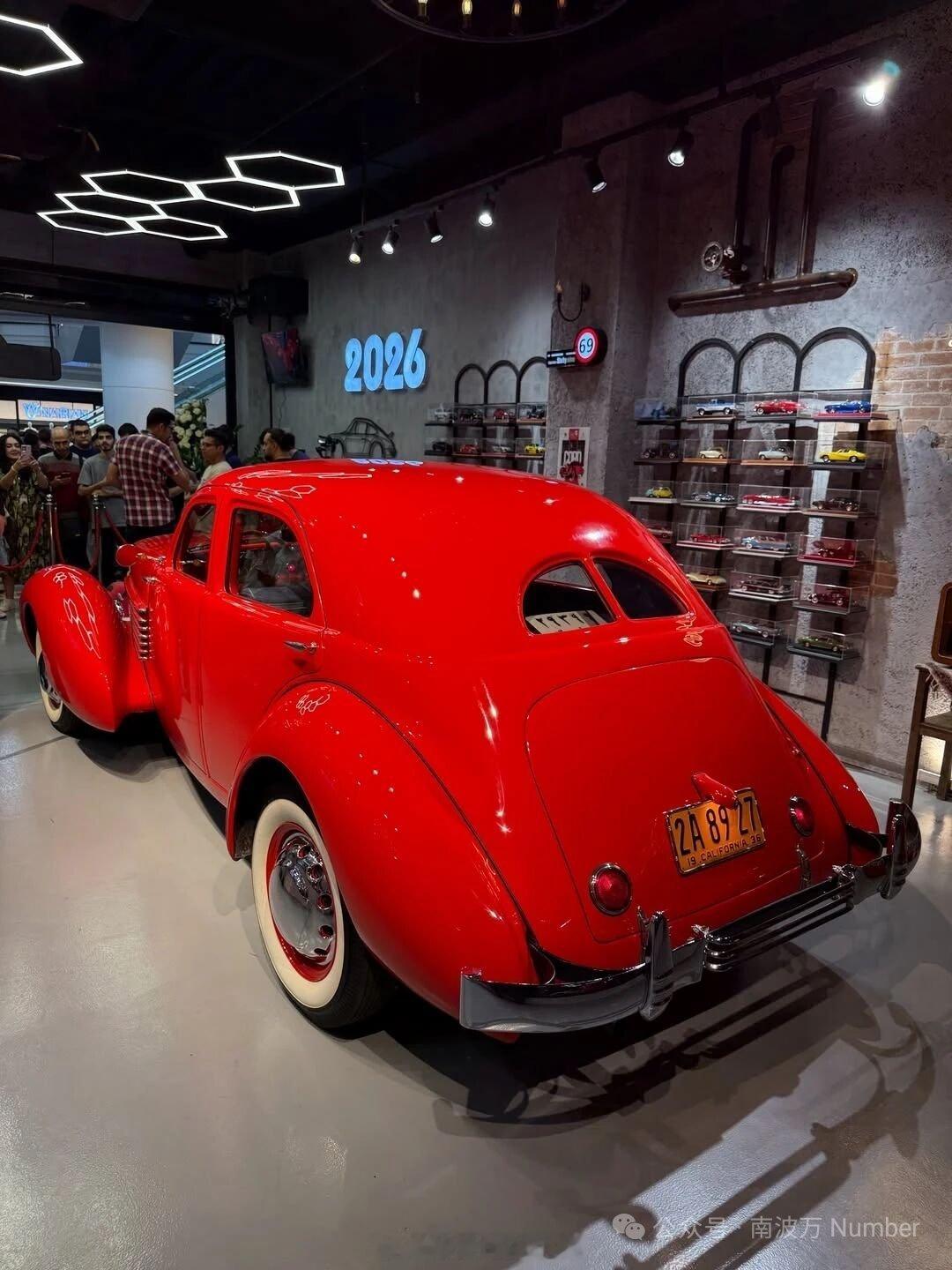 经典老车 Cord 8101936 年款的 Cord 810 是美国汽车工业史上