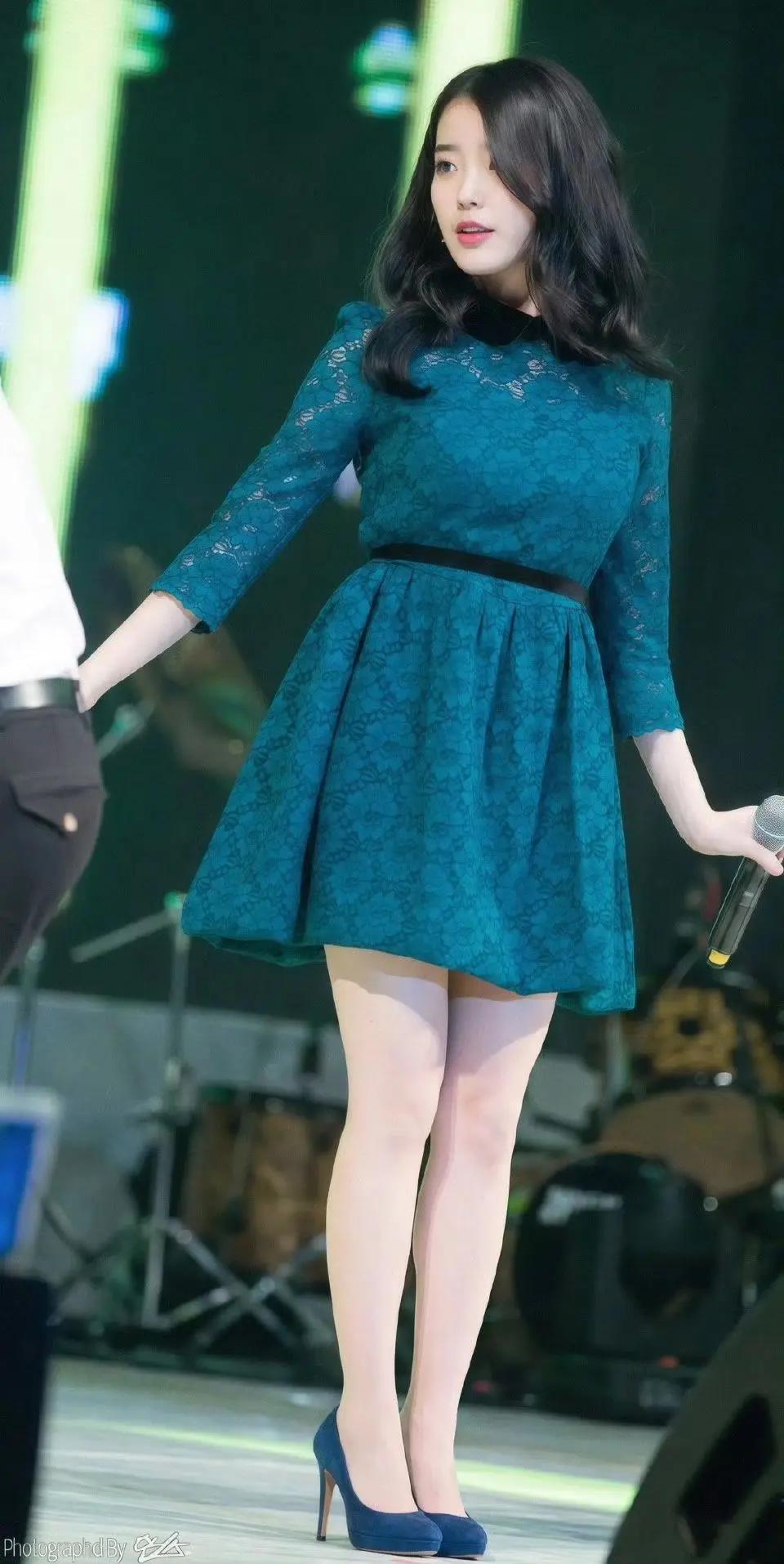 是知恩呢，IU真好看，像个公主👸🏻。iu