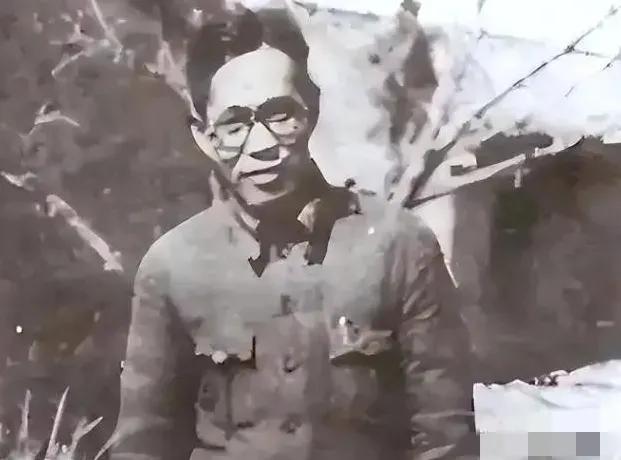 1947年，359旅主任刘亚生被俘，胡宗南叫来女部下：今晚拿下他！

1947年
