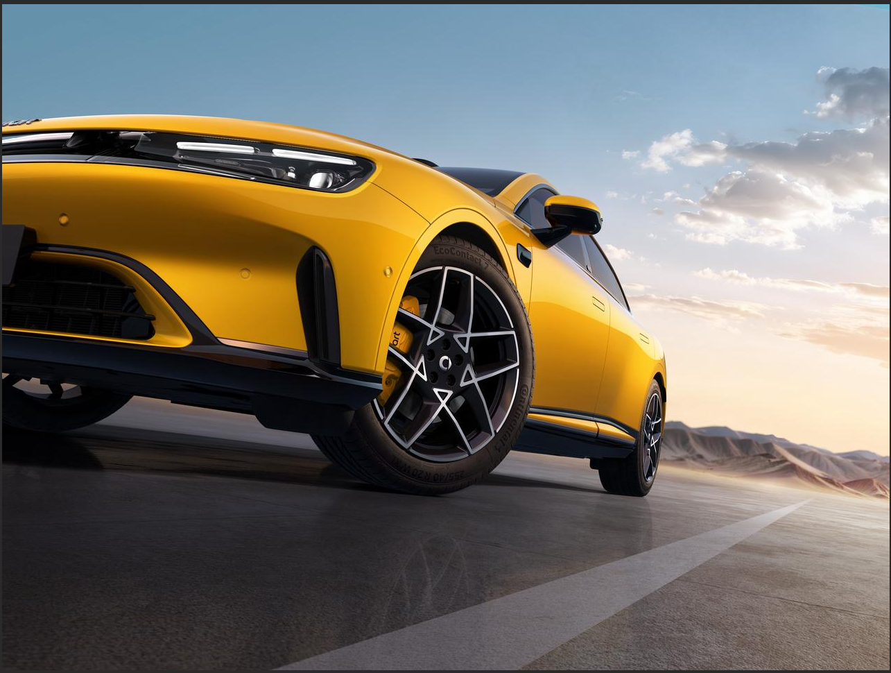 你愿意为车内的仪式感买单吗我一直觉得，买车买的从来不是四个轮子，而是属于自己的移