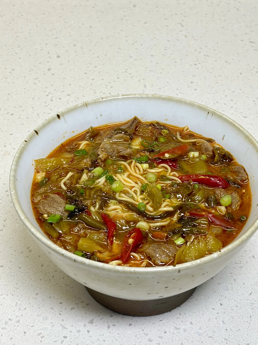 酸菜牛肉面，一口肉一口面，附详细做法～