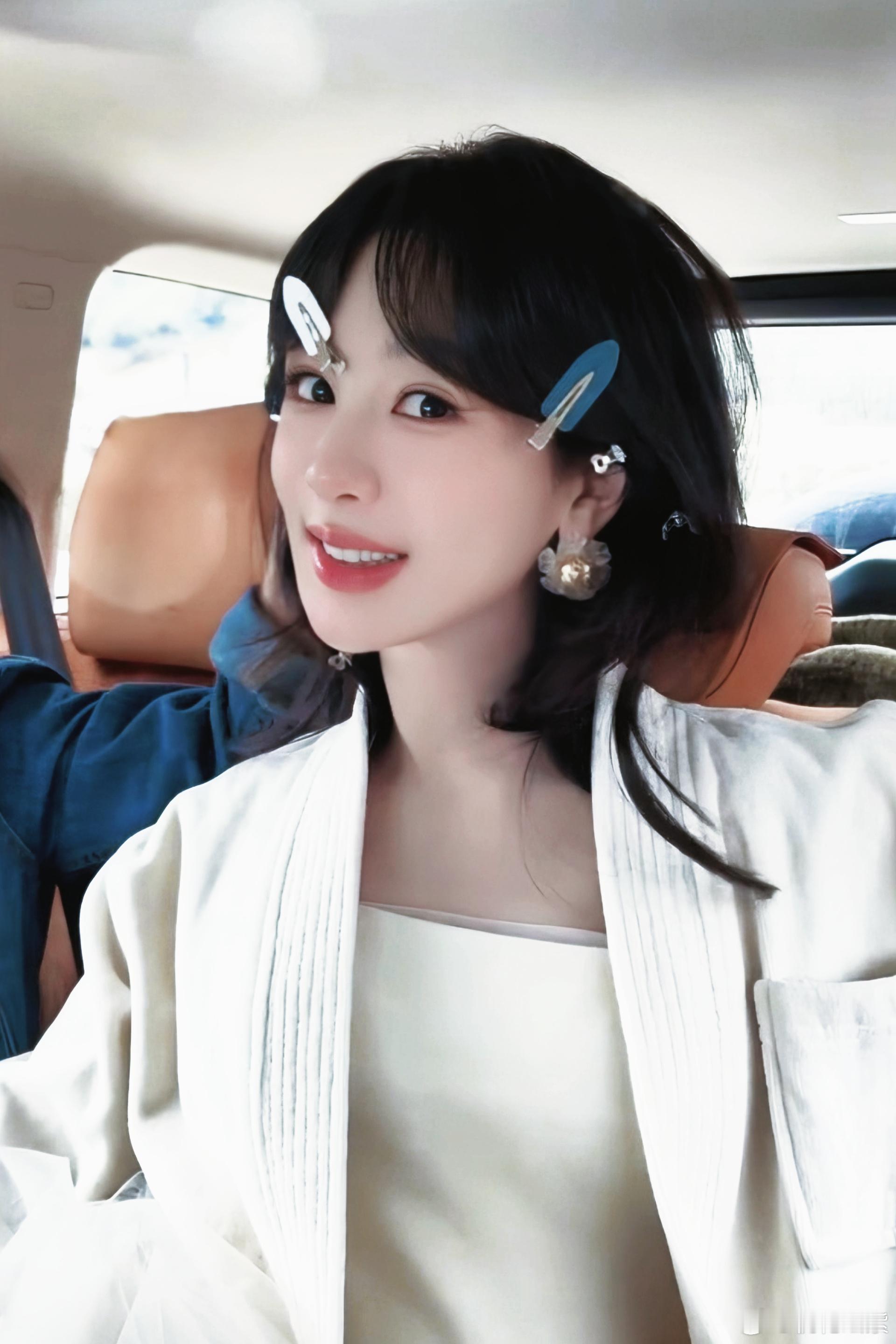 杨紫 yz杨紫玉兰花开君再来 yz 杨紫董竹君今天结束了，立刻马上把细碎的烦恼暂