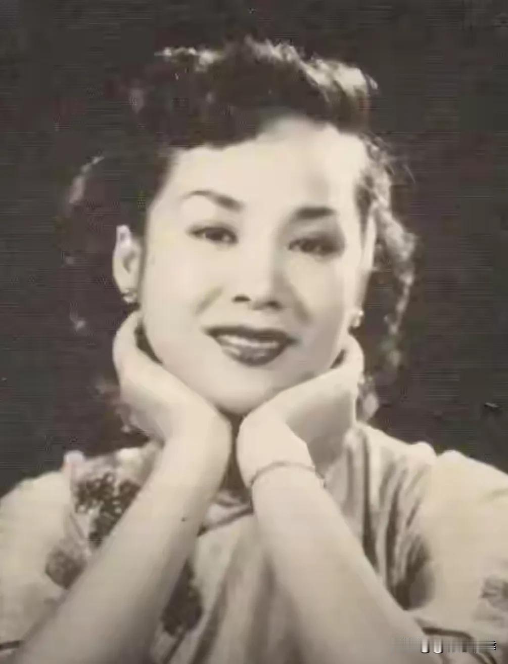 21岁嫁军阀做三姨太，五个弟弟全是共产党，1948年她策反丈夫起义，扭转济南战局