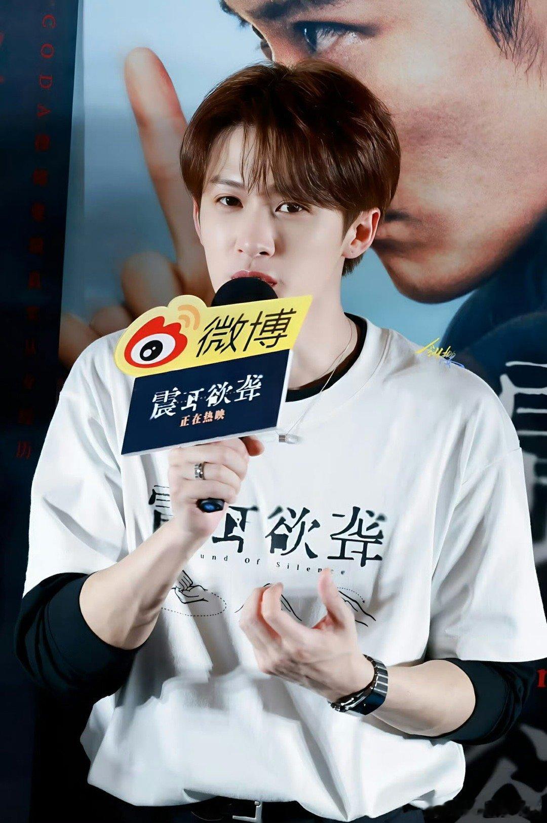 谁还分得清檀健次和布谷鸟路演中话筒出问题了，但檀檀的“咕咕”模式自动开启，这谁受