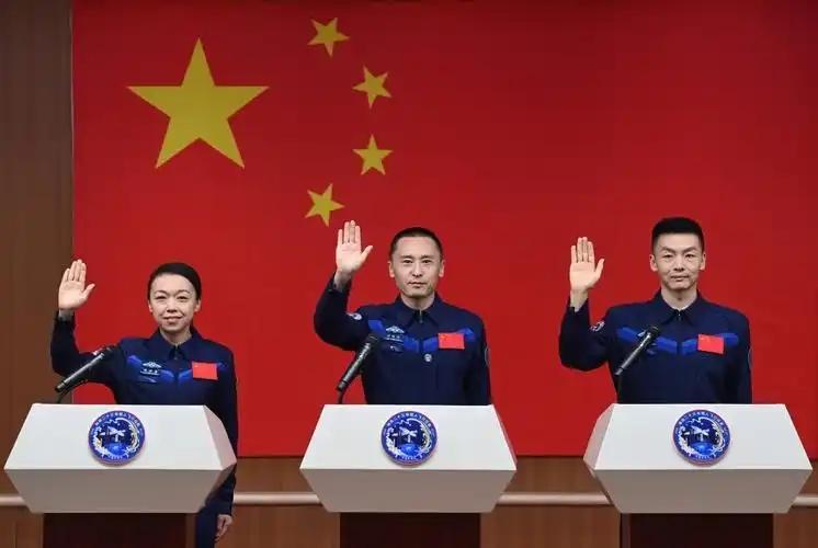 称呼不一般！黎家盈回忆，杨利伟对她说的一句话让自己流泪了！
神舟二十三号乘组正式