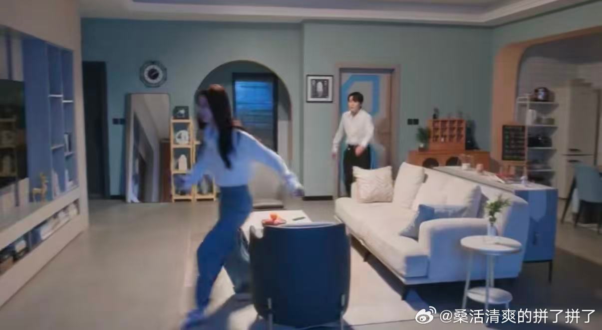 檀健次王楚然你俩有点太冒昧了 他俩这段互动喜剧感拉满，撞破闺蜜私密互动之后，想退