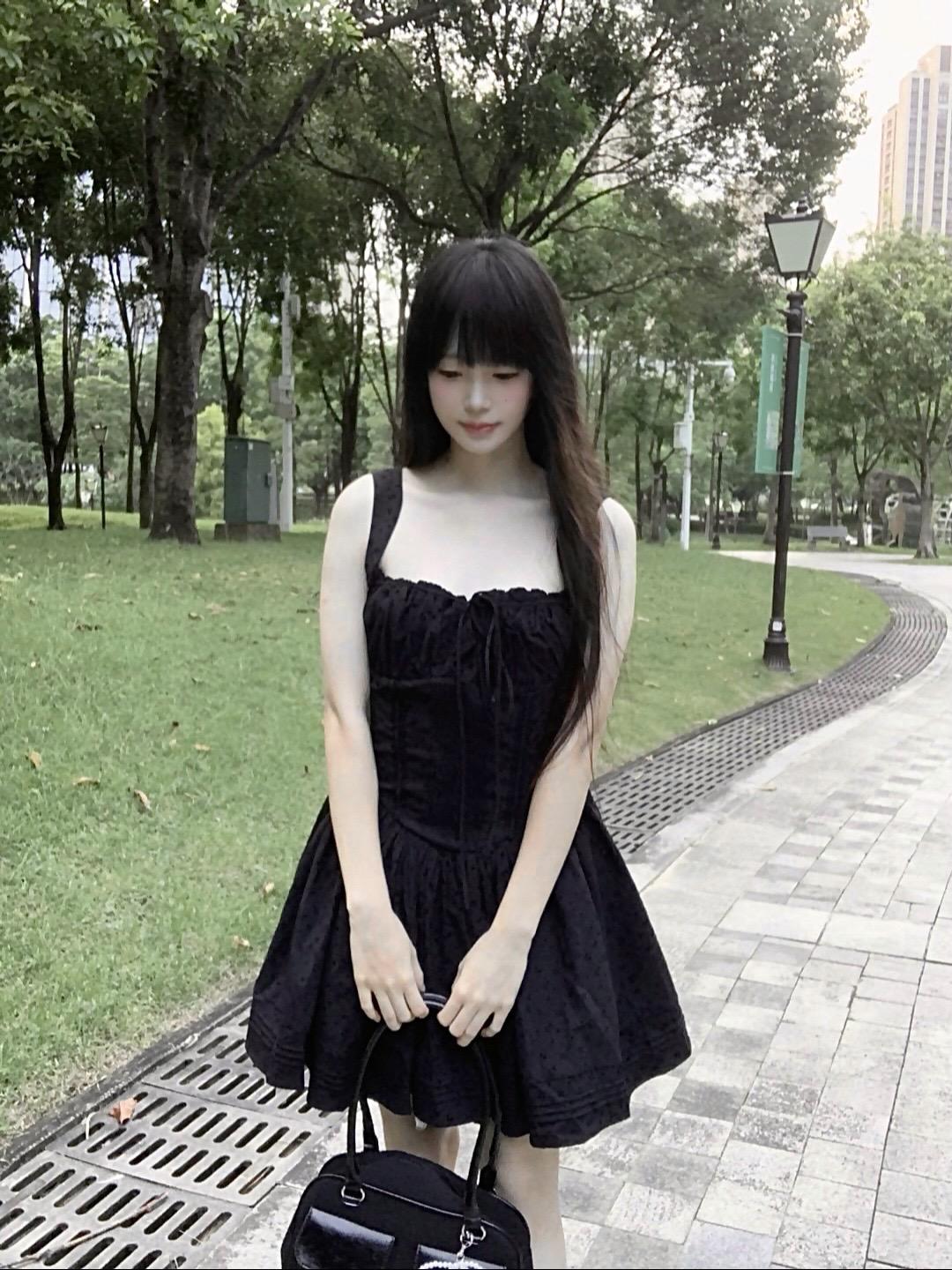 我们以吻为子夜命名