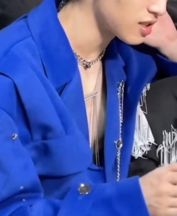 严浩翔是好老公🥵🥵 