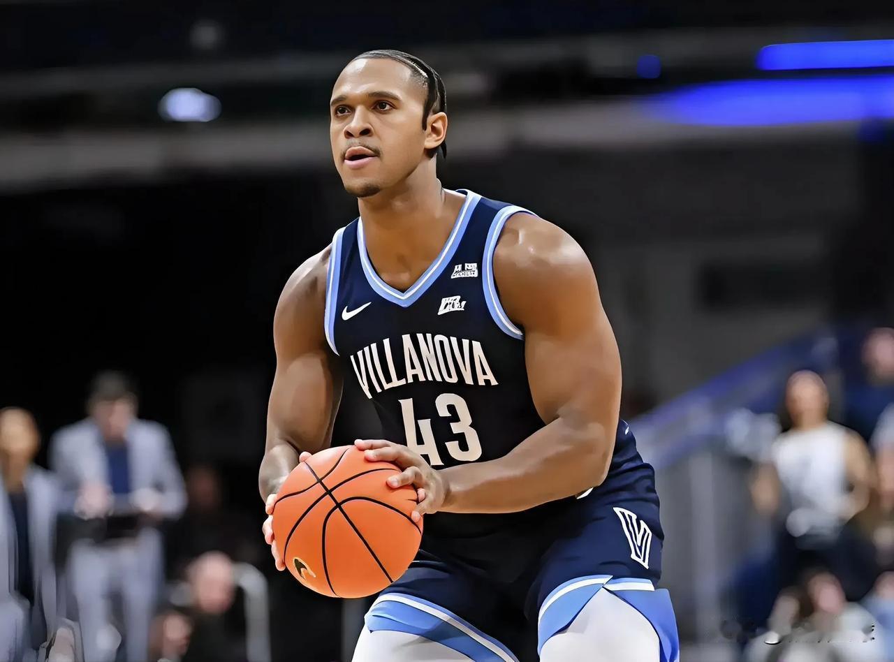 湖人签下NCAA得分王！

据ESPN消息人士透露，维拉诺瓦大学球员迪克森已同意