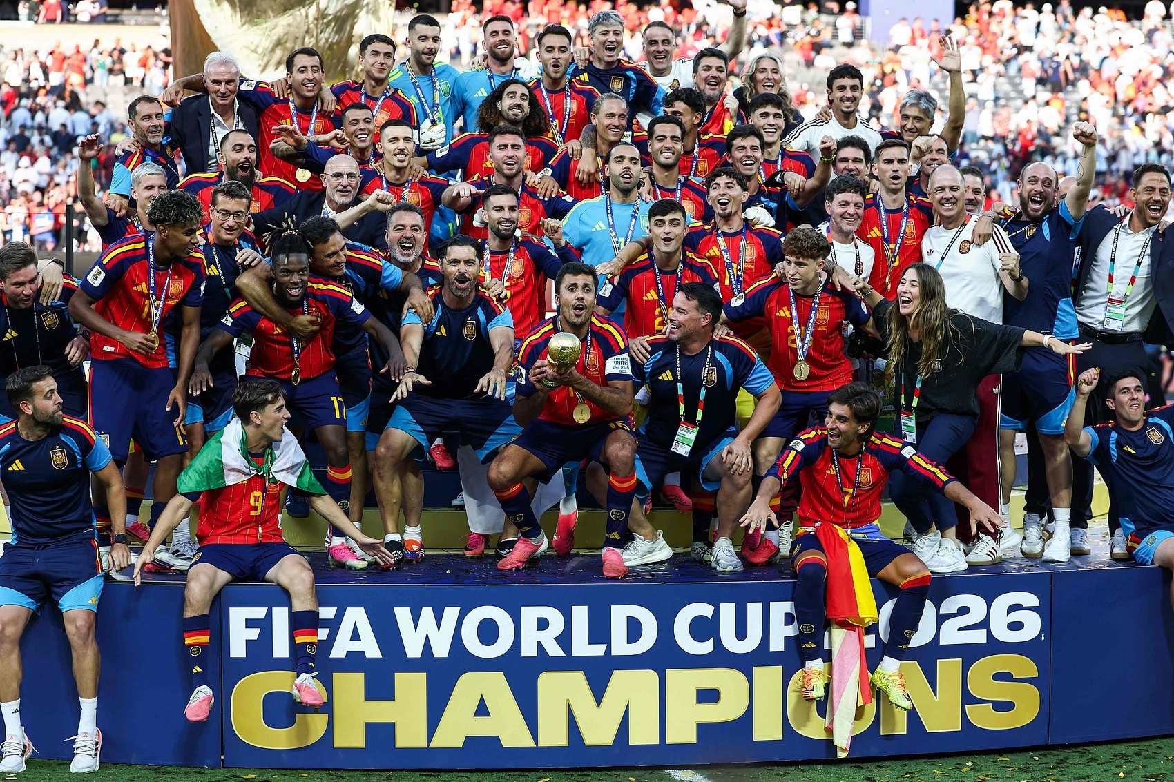 #FIFA本周期总收入110亿美元#在扩军至48支球队和票价飙升的推动下，国际足