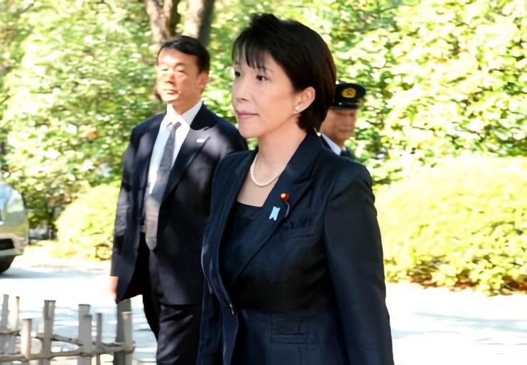 中日关系因日本首相高市早苗疯狂言论急转直下，各项经济合作和文化交流停滞。但202